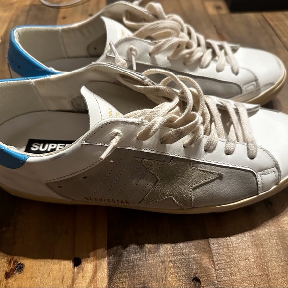 Golden goose sneakers. Worn once size 42. Like brand new - Picture 1 of 8